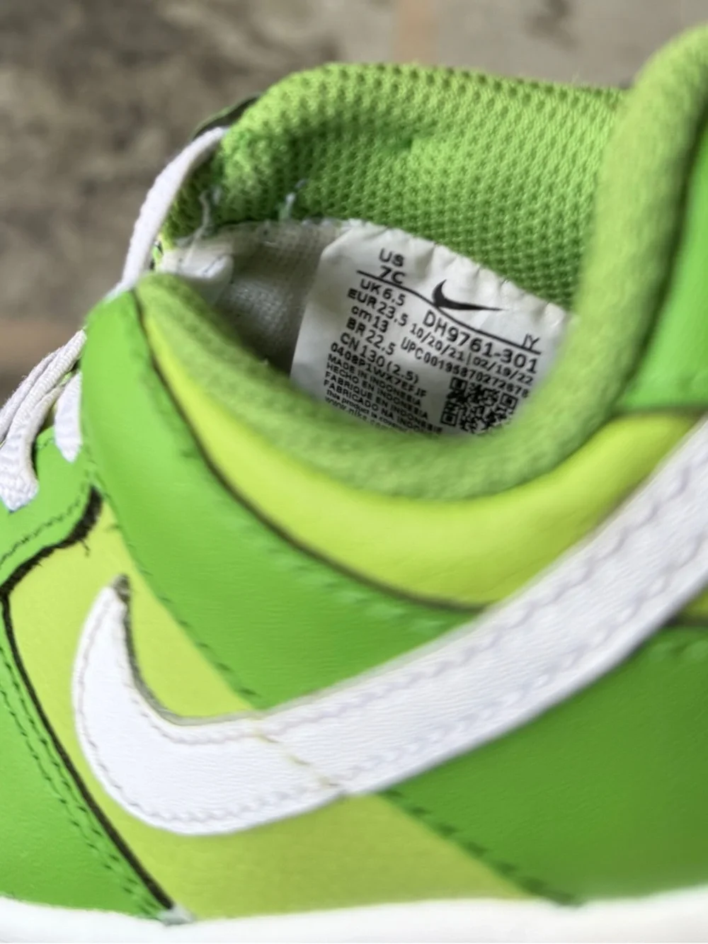 Boys 7C Nike Dunk Low “Green Bean” Green and White - Picture 5 of 5